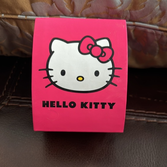 HELLO KITTY WATCH and ring - Picture 4 of 6